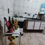 Morada Da Vovo - Quarto De Casal Em Um Confortavel Apartamento Compartilhado