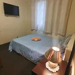 Morada Da Vovo - Quarto De Casal Em Um Confortavel Apartamento Compartilhado