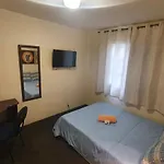 Morada Da Vovo - Quarto De Casal Em Um Confortavel Apartamento Compartilhado